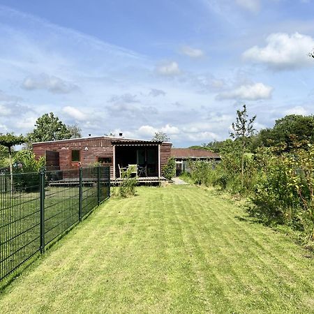 Vrijstaand Chalet Met Veel Buitenruimte En Veranda Zuid-Scharwoude Exterior foto