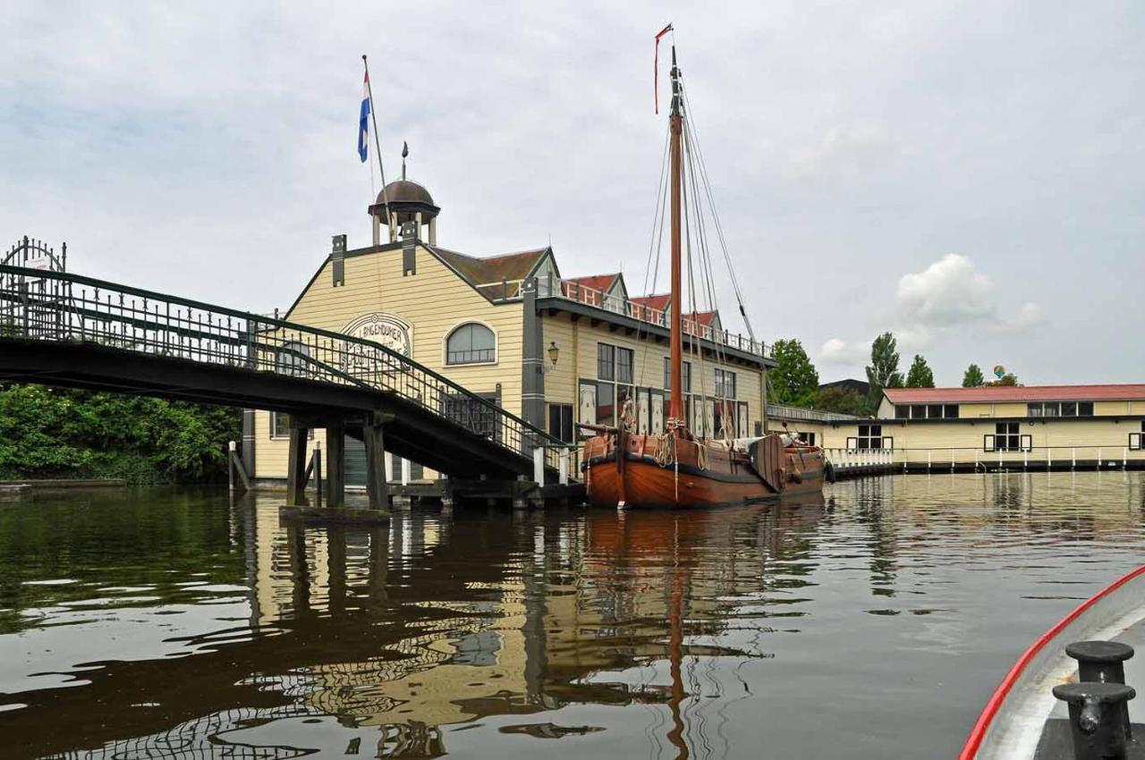 Vrijstaand Chalet Met Veel Buitenruimte En Veranda Zuid-Scharwoude Exterior foto