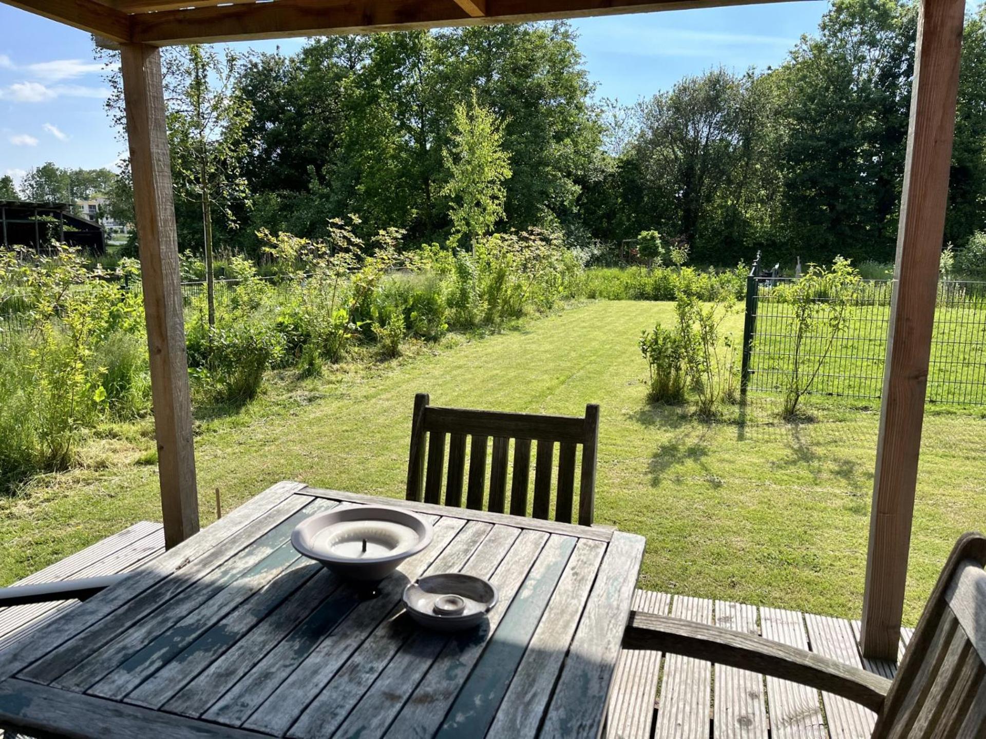 Vrijstaand Chalet Met Veel Buitenruimte En Veranda Zuid-Scharwoude Exterior foto